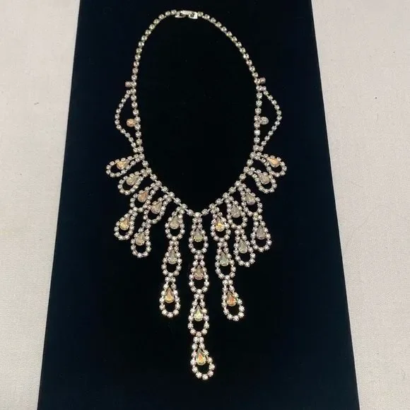 Vintage 1950’s Rhinestone Statement Necklace - Picture 8 of 9